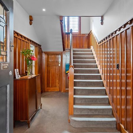 Homelea Bed And Breakfast Christchurch Exterior photo