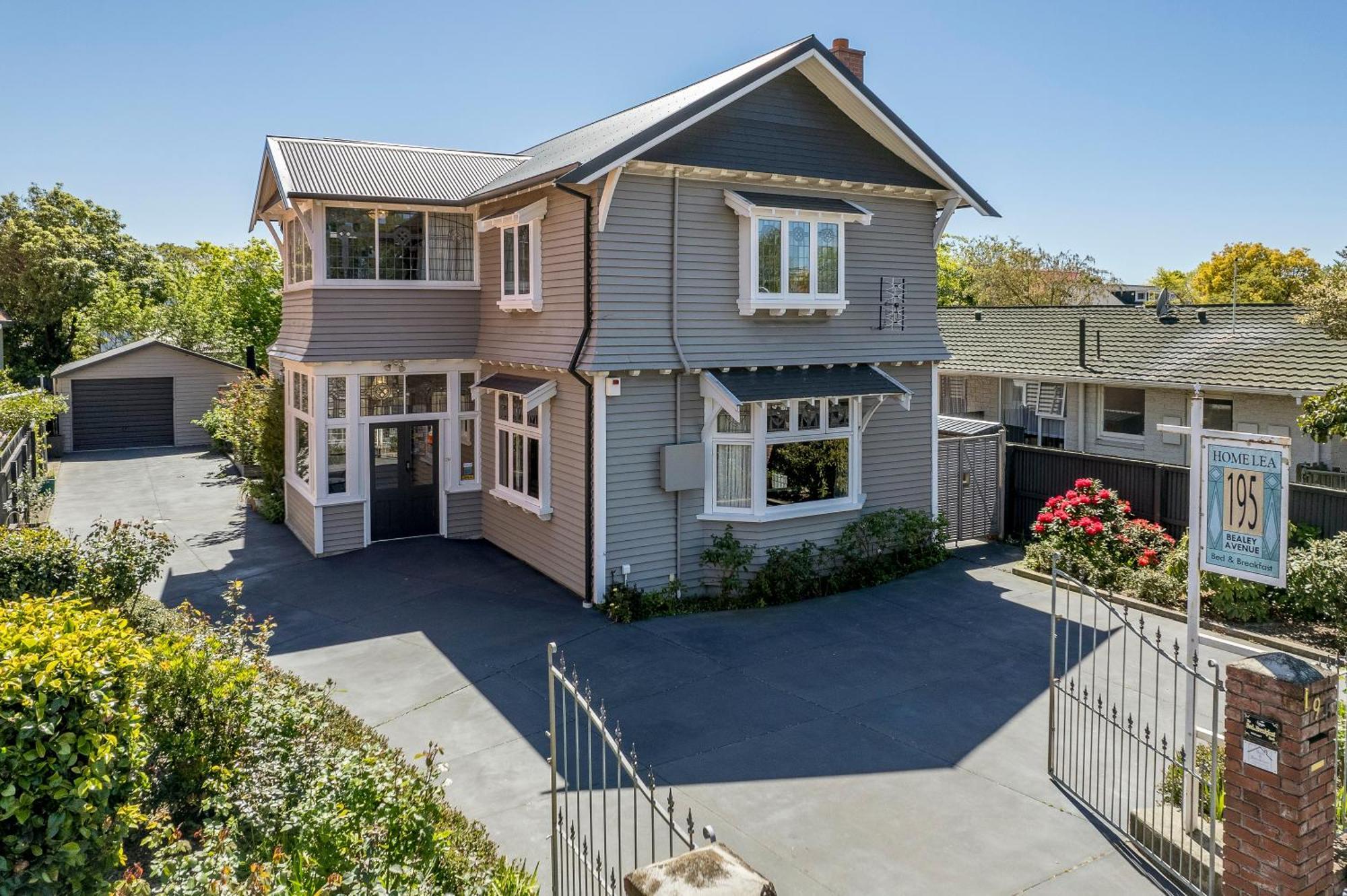 Homelea Bed And Breakfast Christchurch Exterior photo