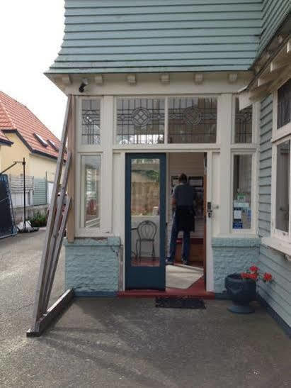Homelea Bed And Breakfast Christchurch Exterior photo